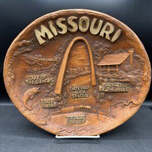 VTG Lugene's Faux Wood Souvenir Missouri Landmarks Branson Wall Hanging Plaque